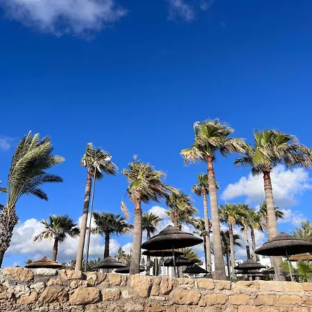 Sunset Deluxe And Apartment Paphos